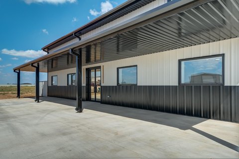 Flex Space with Fenced Yard