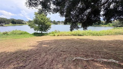 Lakefront Vacant Land at Cul-de-Sac