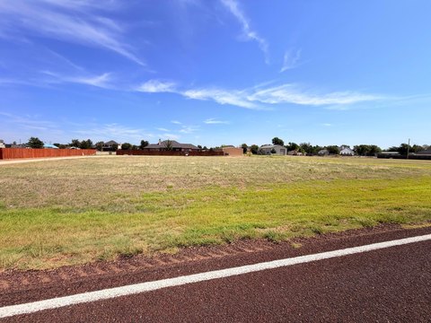 LAND - Claude, TX
