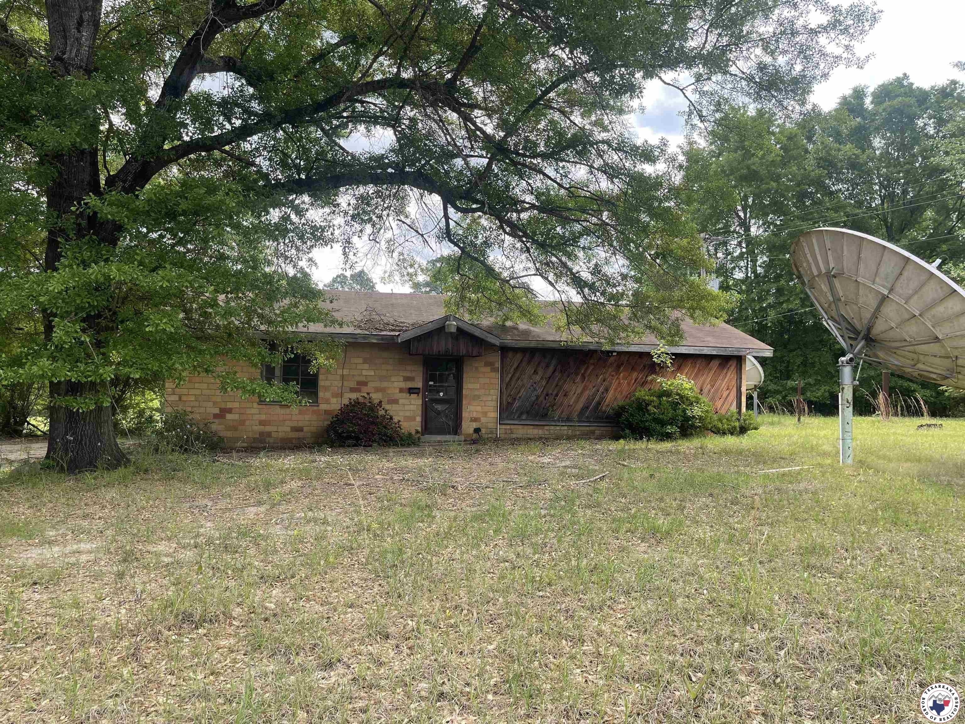 Office Building on Large Lot