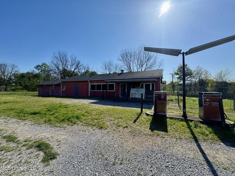 Lyon, MS Commercial Property