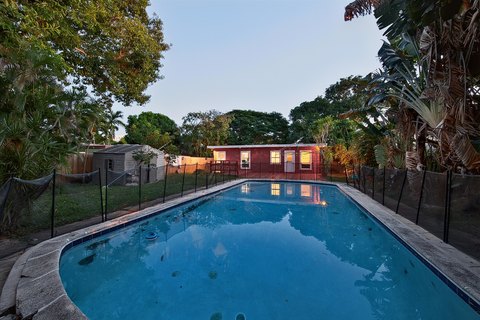 Duplex with Private Pool