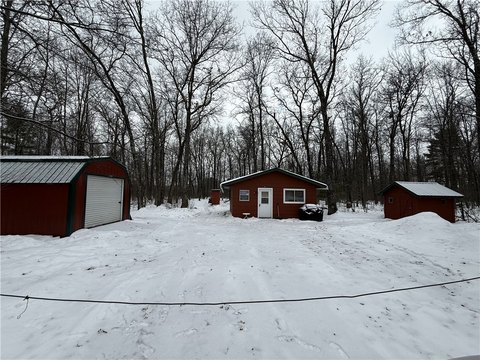 Stanley, WI Land with Cabin