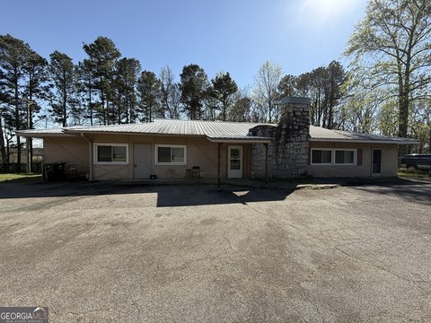 Versatile Property on Highway 78