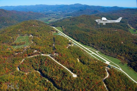 Ridgetop Lot in Fly-In Community