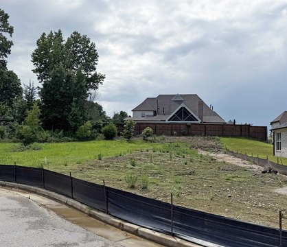LAND - Oakland, TN