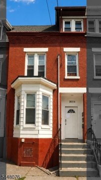 Updated 3-Unit Brownstone Triplex