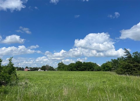Unimproved Land in Mart, Texas