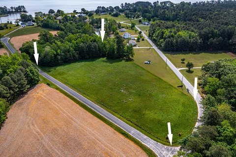 Buildable Lot Near White Stone