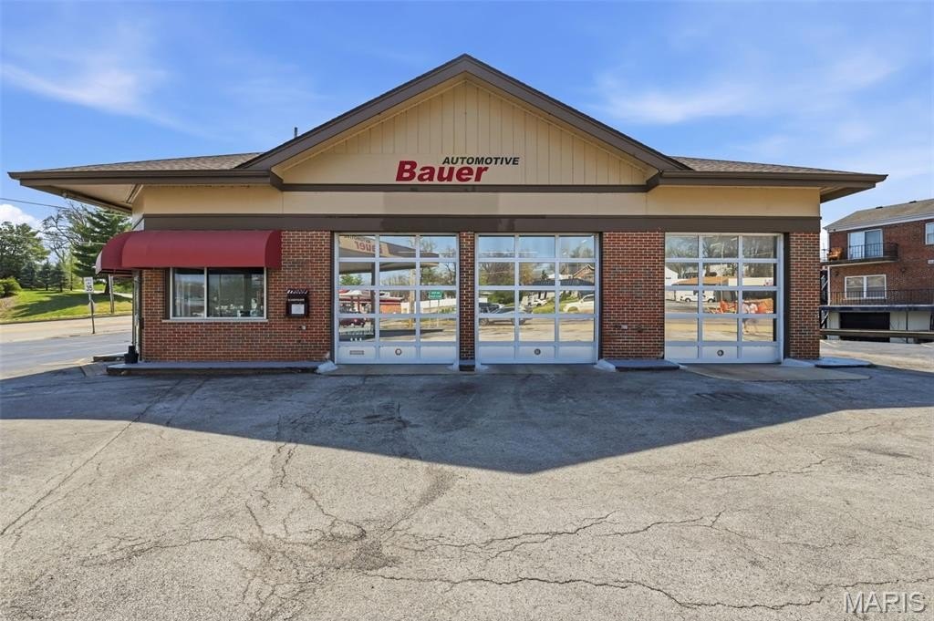 High-Traffic Corner Lot in Sunset Hills