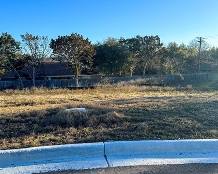 Residential Land in Kerrville, TX