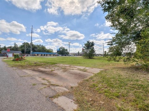 Prime Commercial Lot in Del City