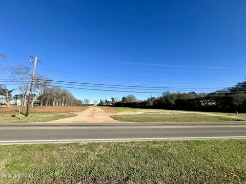 Lucedale Land on State Highway