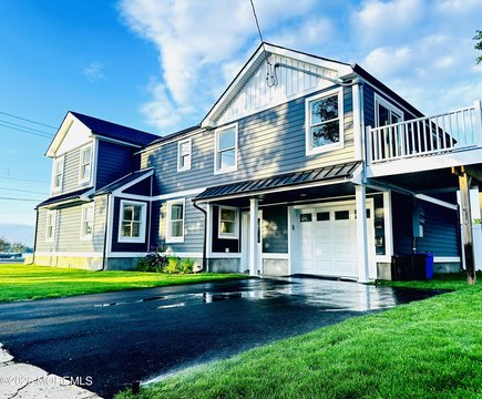 Two-Unit Duplex with Deck