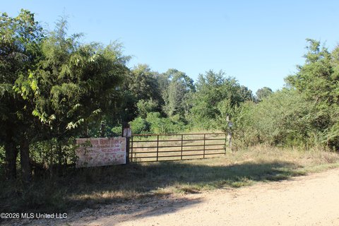 Land, Holly Springs, MS