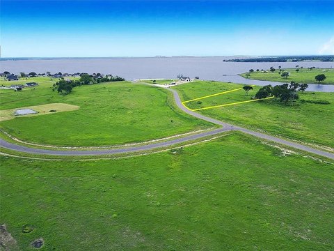 Waterfront Homesite in Lakeside Community