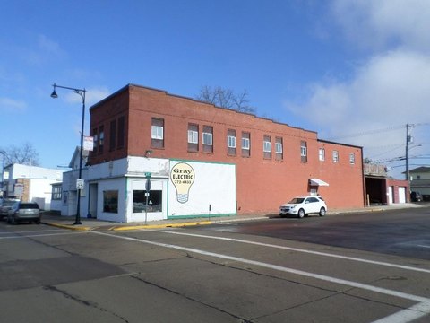 Multifamily Property with Shop Space