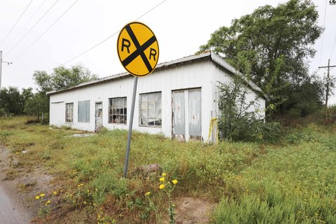Warehouse on Large Lot
