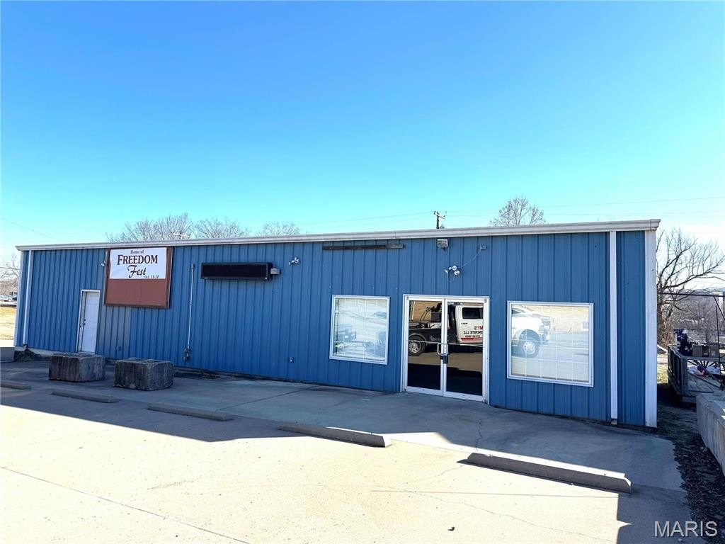 Former Restaurant/Retail Opportunity