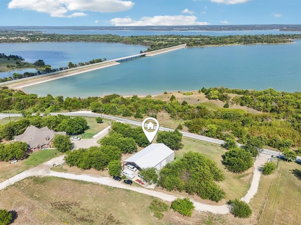 Valley View Barndominium on Acreage