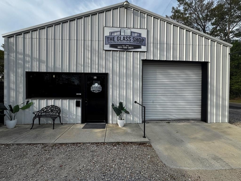 Turn-Key Commercial Building in Picayune