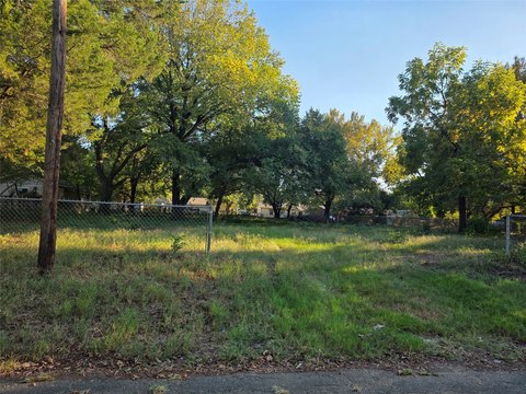 Residential Lot in Paris, TX