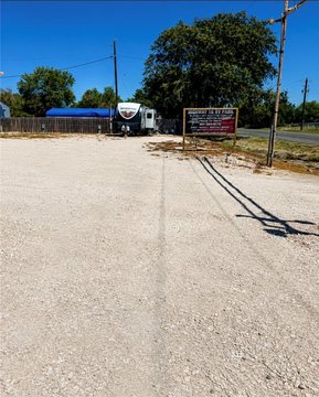 25-Hookup RV Park