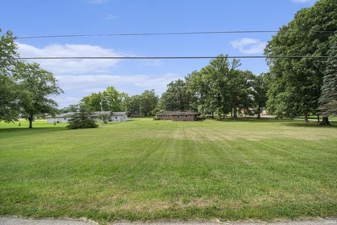 Residential Build Lot in Neighborhood