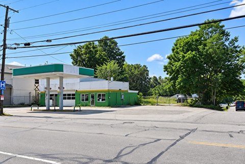 Two-Bay Automotive Service Property