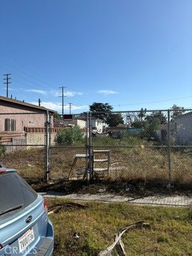 Land, Los Angeles, CA