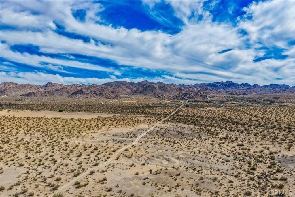 Joshua Tree 45-Acre Retreat