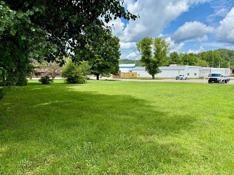 Downtown Beattyville Half Acre Lot
