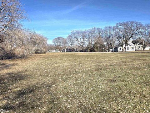 Kentucky Avenue Commercial Lot