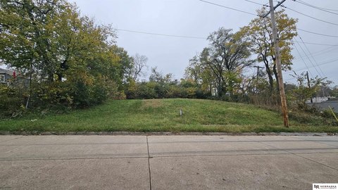LAND, Omaha, NE