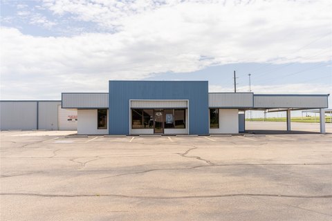 Highway-Frontage Flex Property