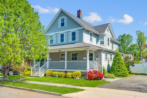SINGLE_FAMILY - Colonial - Freehold, NJ