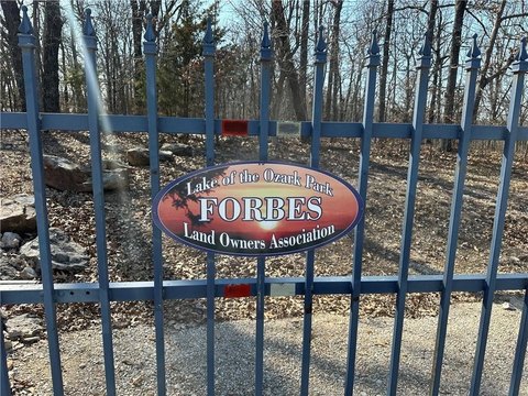 Edwards, MO Wooded Acreage