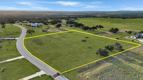 LAND - Fredericksburg, TX