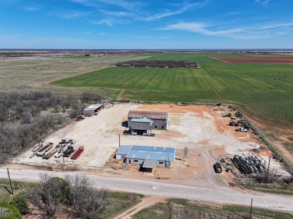 Versatile Commercial Property in Hodges
