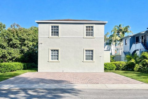 Miami Fourplex with Rental Potential