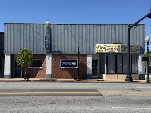 Historic District Building with Potential