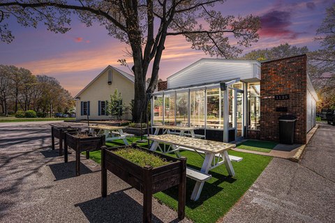 Turn-Key Restaurant on High-Traffic Road