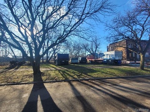 Vacant Land in Woodbridge Neighborhood