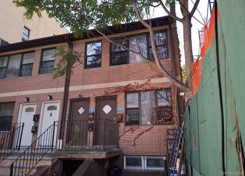 Brooklyn Duplex with Five Bedrooms