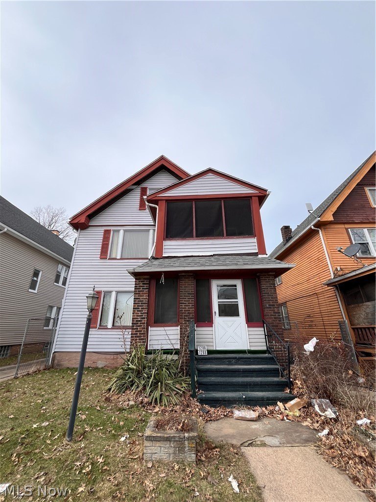 Income-Producing Duplex with Finished Suite