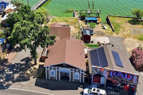 Remodeled Lakefront Mixed-Use Property