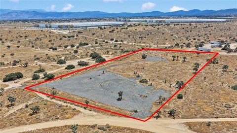Land, Oak Hills, CA