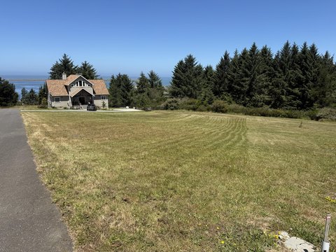 LAND - Eureka, CA