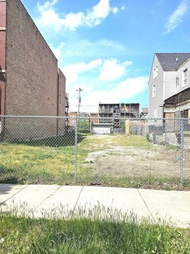 Land, Chicago, IL