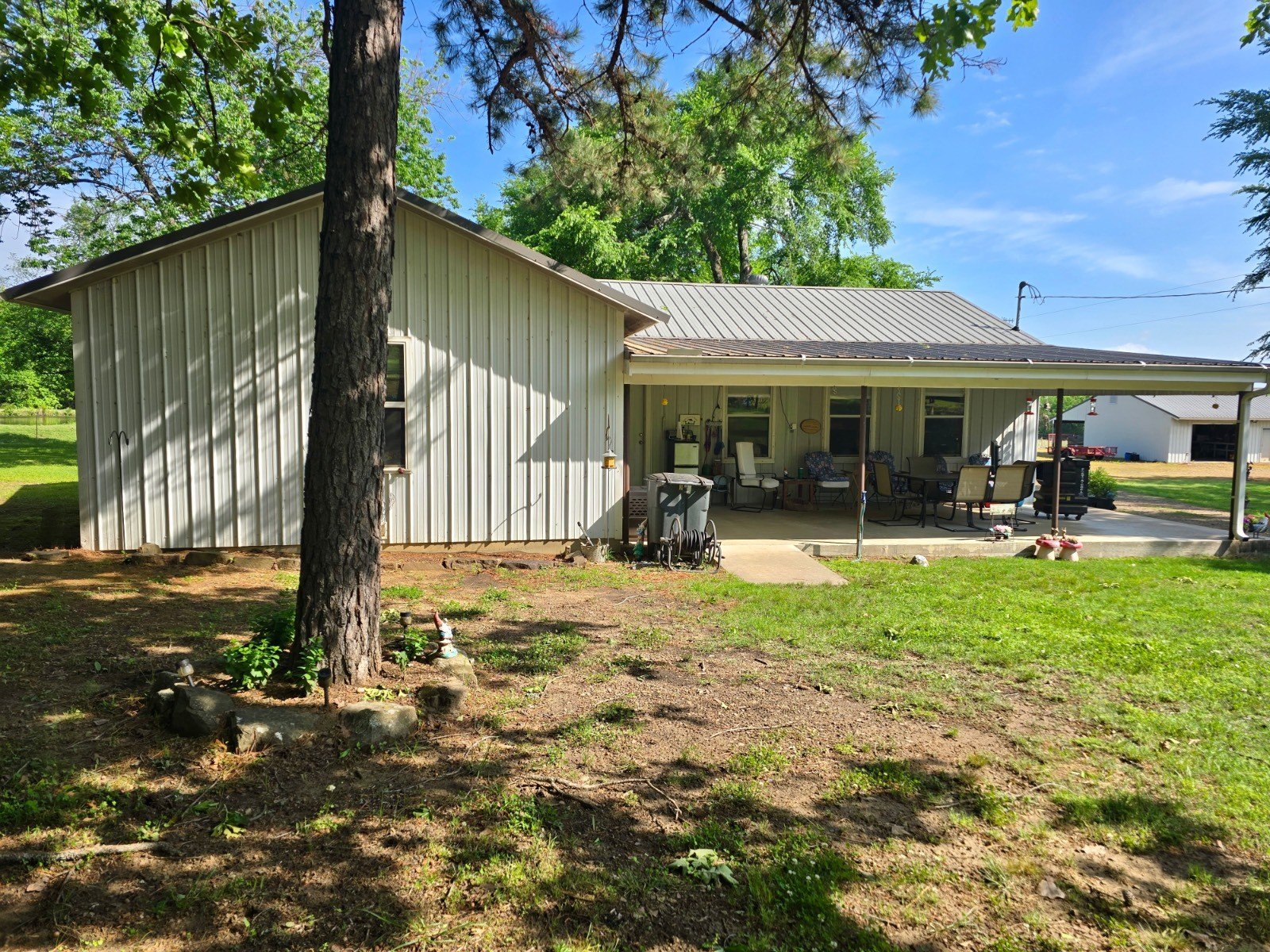 Oklahoma Farmhouse on 101 Acres